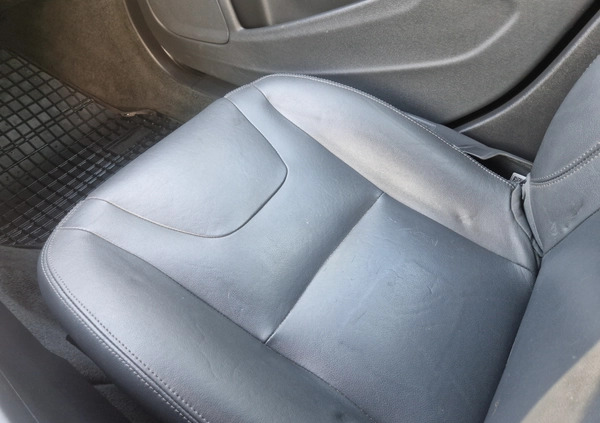 Volvo S60 cena 49900 przebieg: 200000, rok produkcji 2016 z Jędrzejów małe 704